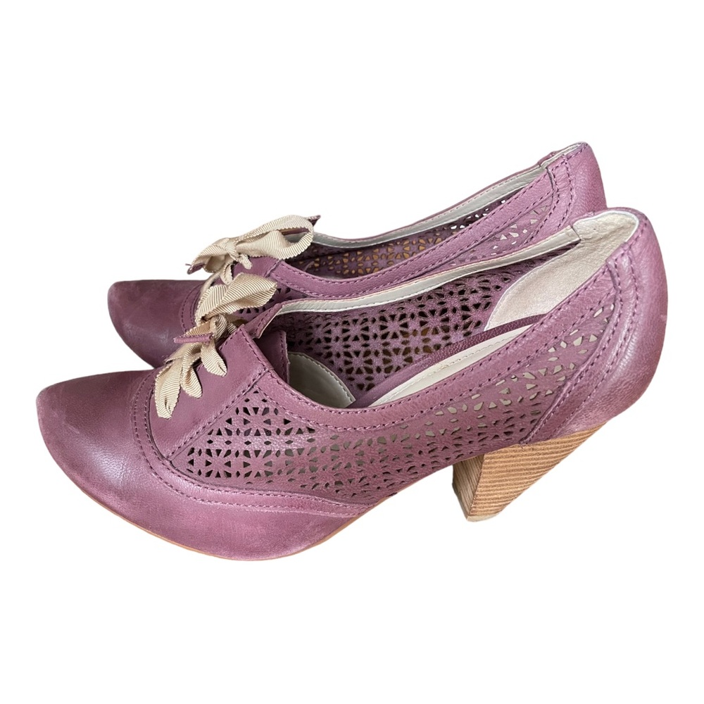 Purple heels size 9